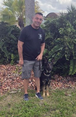 1890
BEAR22 WITH NEW DAD STEPHEN DOG 1890
