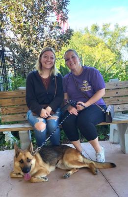 LADY AND NEW MOMS JENNIFER AND AMBRIA DOG 1429
Keywords: 1429