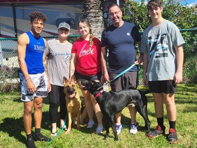 1445
ALBI WITH NEW DAD CHRIS, MOM TABITHA AND DIDAH, MIA AND MICHA DOG1445
