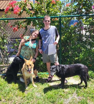 1477
HANDSOME HARRY WITH NEW MOM NICHOLE AND BRAD WITH TWO LABS JOJO AND EDMOND DOG 1477
