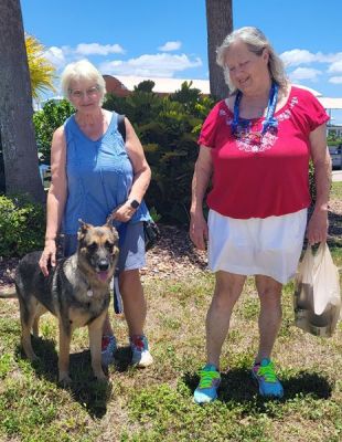 1491
WALTER WITH NEW MOMS MARLA AND LORI DOG 1491

