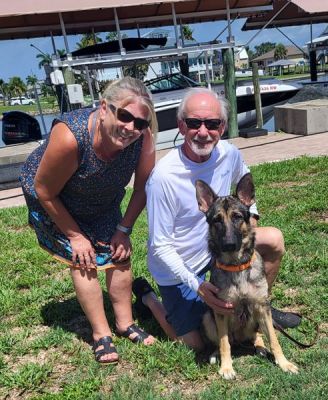 1507
LILLY WITH NEW MOM CYNTHIA AND DAD KEVIN DOG 1507
