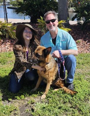 1579
ROXY WITH NEW MOM REGINA AND DAD MICAH DOG 1579
