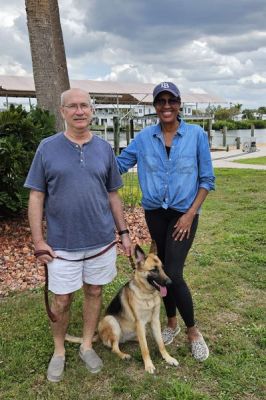 1585
PUPPY BELLA WITH NEW DAD JOFF AND MOM MARY DOG 1585
