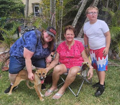 1787
PUPPY YELLOW AKA KODA HAS A NEW MOM THERESA, AUNT MACKENZIE AND BIG BROTHER GARY DOG 1787
