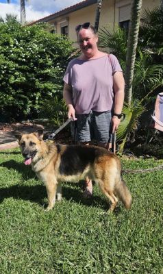 1831
ARNOLD WIT NEW MOM DIANA DOG 1831
