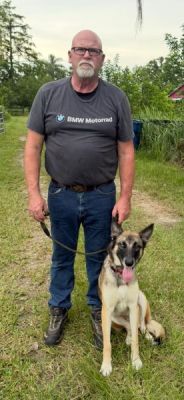 1803
WILMA WITH NEW DAD AND FOSTER FAILURE RICHARD DOG 1803
