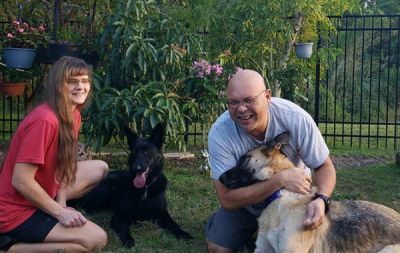 HUGO WITH NEW DAD REY AND MOM  SHARON DOG 1437
Keywords: 1437