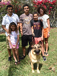 MANNY AND NEW DAD ABDEL MOM CLARICE NOAH NINA AND GABRIEL DOG 689
