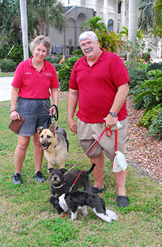 CHARLIE WITH DAD DANNIE AND MOM LINDA DOG 434 ALL TIME
