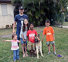 MAC'S NEW FAMILY DAD MIKE, KIDS AYDAN, MIKI, ILANA,MIREYA DOG 674
