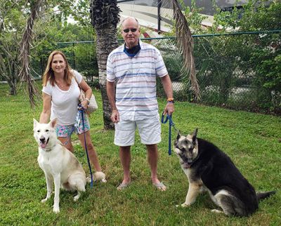 CAYDE WITH NEW MOM SUSAN AND DAD JAMES DOG 1161
Keywords: 1161