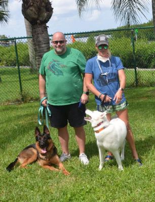 KAISER WITH NEW MOM ANGIE AND DAD KURT WITH BROTHER PEPPER DOG 1251
Keywords: 1251