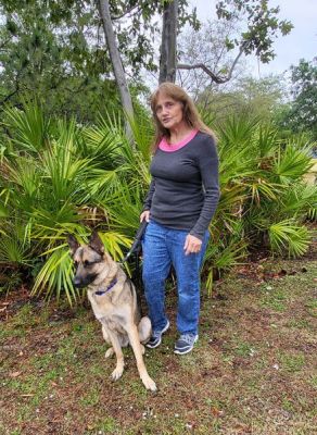 PIPER WITH NEW MOM JOY DOG 1306
Keywords: 1306