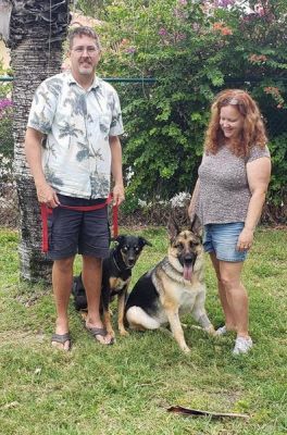 ROCKY WITH NEW MOM KELLY AND DAD MATT WITH SIS LILLY DOG 1125
Keywords: 1125