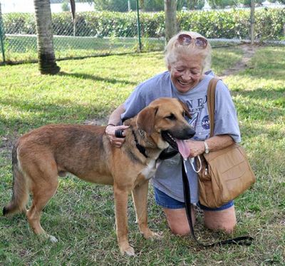 PHILLIP WITH NEW MOM PAM DOG 1188
Keywords: 1188