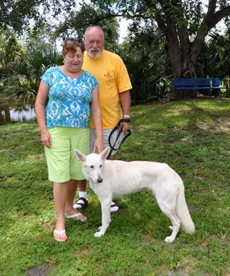 FAITH AND NEW MOM JEANETTE AND DAD WALT  DOG 831
