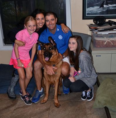 ZEUS WITH DAD JON, MOM NATASHA AND SIS' KIKI AND DARCEY DOG 814
