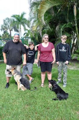 BEESTY WITH NEW DAD TIM MOM NANCY AND BROS TYLER AND JACOB SIS ZOEY DOG 824
