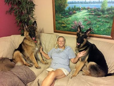 SARGE AND MOM CINNIE WITH BROTHER REMI DOG 850
