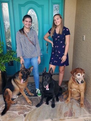 SHELDON WITH NEW MOMS ILYSSA AND EMILY DOG 1169
Keywords: 1169