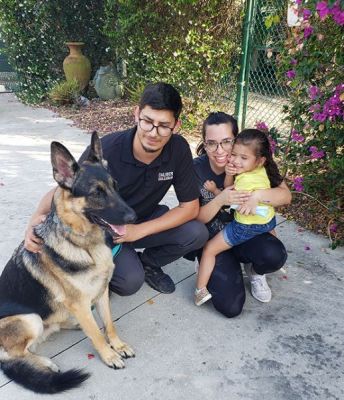 LOKI WITH NEW MOM CRISTINA DAD FREDDY AND LITTLE SIS CATALINA DOG 1219
Keywords: 1219