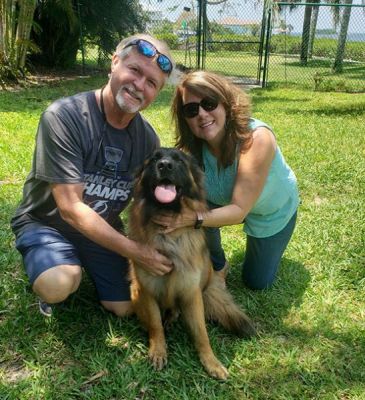 OBI WITH NEW MOM DEB AND DAD MARTY DOG 1220
Keywords: 1220