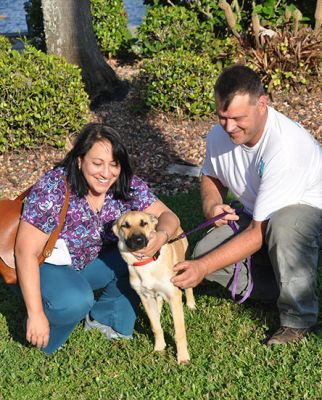 PUPPY LUCY1 WITH NEW MOM MAGGY AND DAD DON DOG 963
Keywords: 962