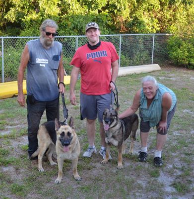 MARCY WITH NEW FAMILY DOUG MARTE AND BRO JOE DOG 1225
Keywords: 1225