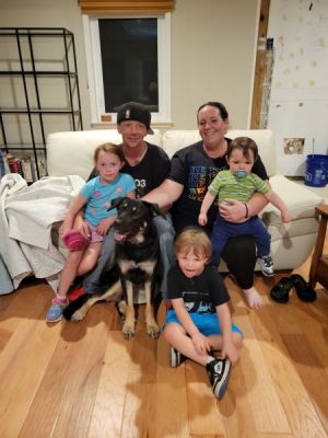 EMMA WITH NEW FAMILY JASON JENNIFER JULIA JOEY AND JACKSON DOG 1254
Keywords: 1254