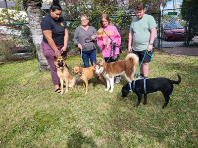 ISA WITH NEW MOM TAMI AND  RYAN AND BROOK DOG 1298
Keywords: 1298