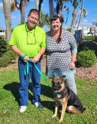 PUPPY JAKE WITH NEW MOM STEDPHANIE AND DAD WES DOG 1410
Keywords: 1410