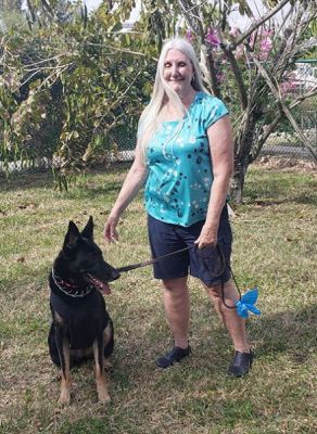 ATHENA WITH NEW MOM CHRIS FOSTER FAILURE DOG 1009
Keywords: 1009