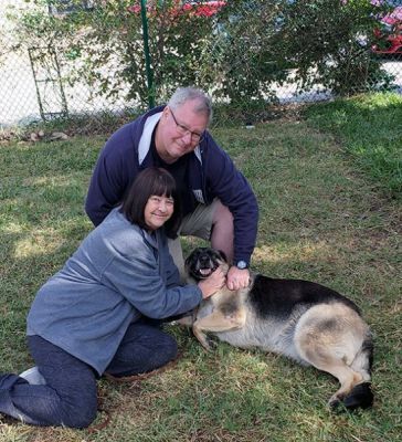 HARPER WITH NEW MOM KATHY AND DAD JOHN DOG 909
Keywords: 3