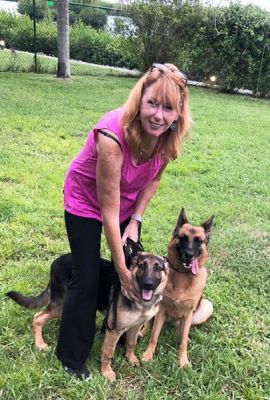 PUPPY MAX WITH NEW MOM JAC AND SISTER ROXIE DOG 886
Keywords: 886