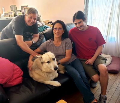 MOLLY WITH NEW FAMILY TOM, CINDY AND SON ADAM DOG 979
Keywords: 979