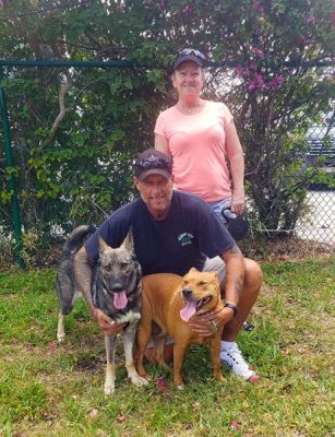 SANDY WITH NEW DAD MIKE AND MOM NINA AND NEW SISTER DOG 1233
Keywords: 1233