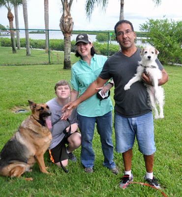 TALON WITH HIS NEW BEST FRIEND LOGAN, MOM NICHOLE AND DAD CHRIS WITH SIS JACK  DOG 823
