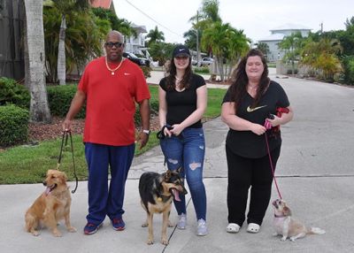 ZEUS WITH NEW DAD GUY AND MOM TANYA DOG 1128
Keywords: 1128