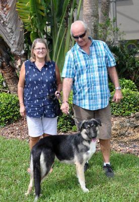 PUPPY ZEUS AKA BRODIE WITH NEW MOM JANE AND DAD JOHN DOG 946
Keywords: 946